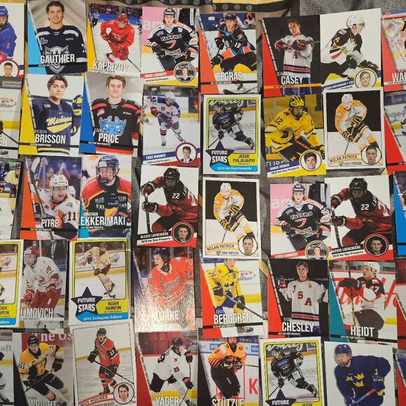 HOCKEY ROOKIE CARDS LOT OF 40 NEAR MINT CARDS - Picture 1 of 1